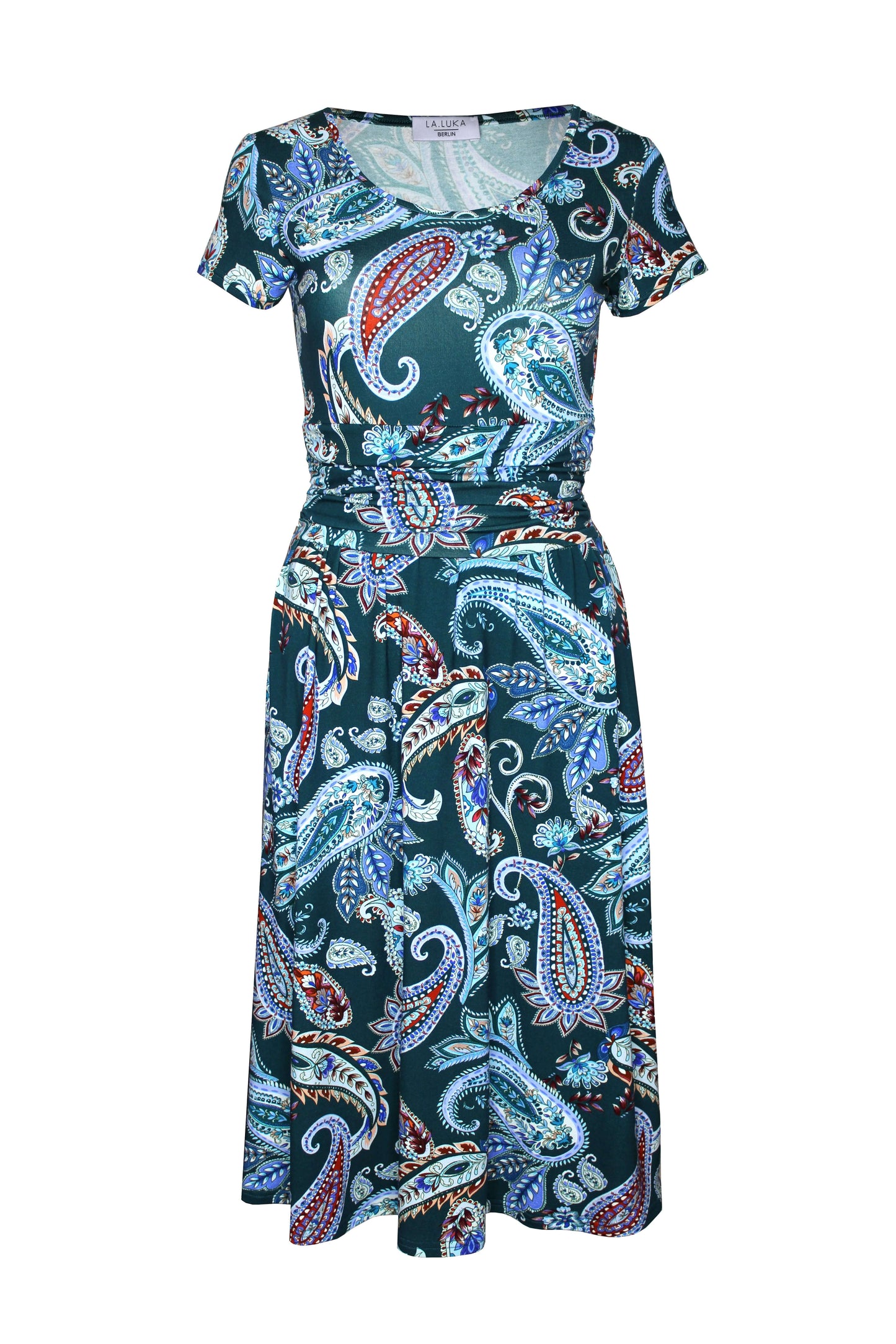 Sommerkleid Damen in Türkis mit Paisley-Print, knielang geschnitten mit Rundhals und kurzen Ärmeln, frontale Ansicht.