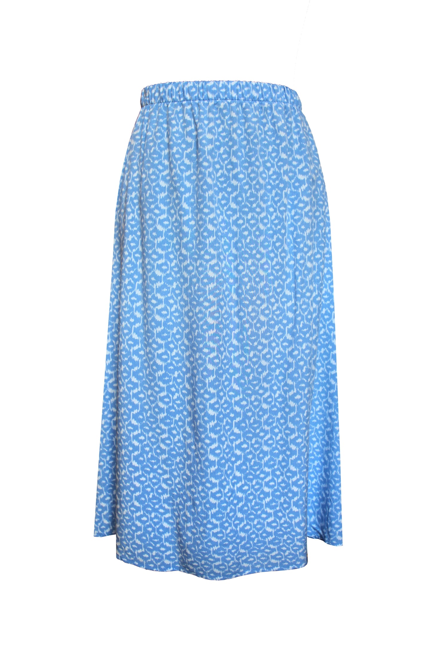 Leichter Damen-Midirock in Hellblau aus Viskose mit weißem Leo-Print – ideal für feminine Sommerlooks.