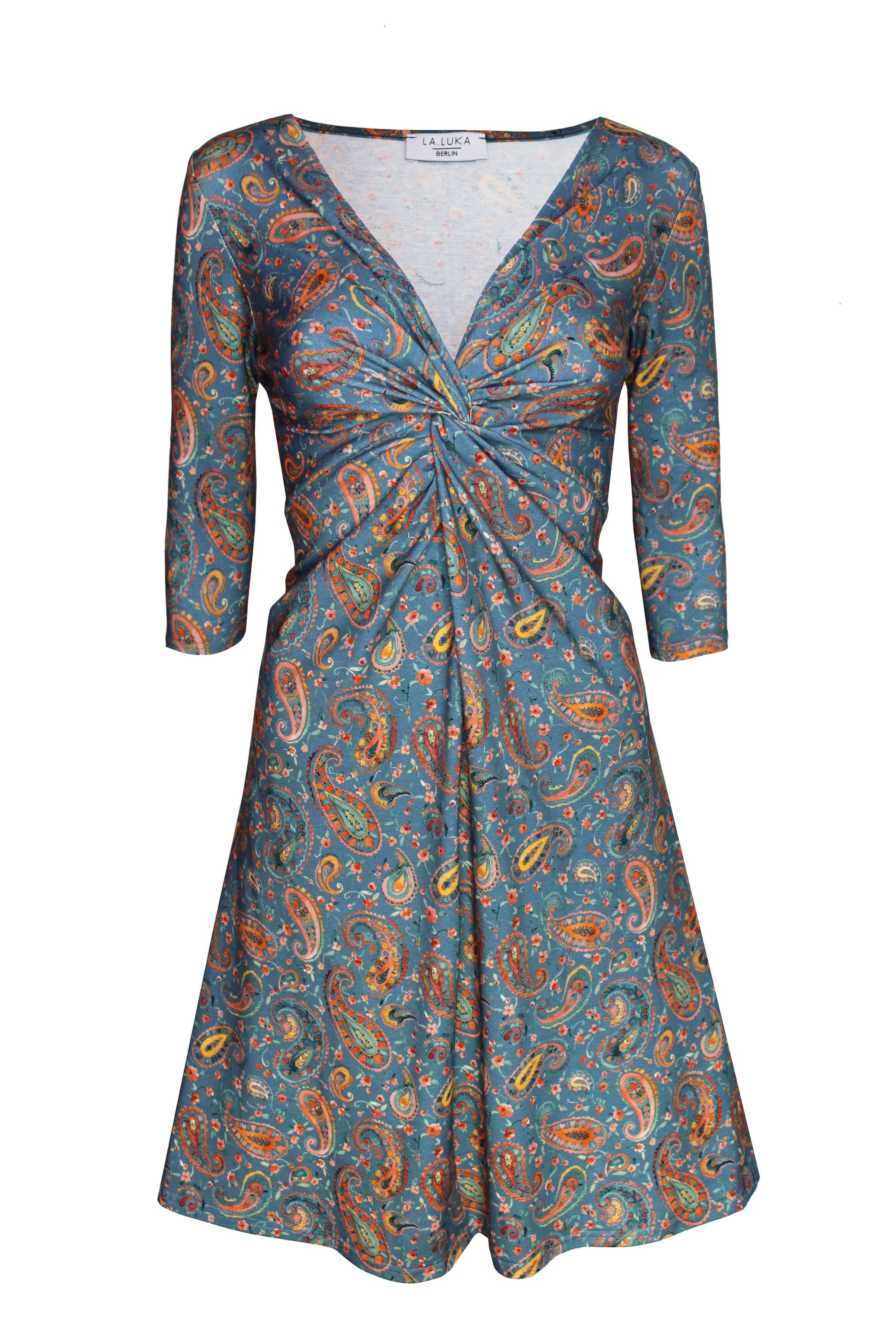 Ausgestelltes, knielanges Knotenkleid in jeansblau mit Paisleymuster aus Baumwolle von LA.LUKA Berlin.
