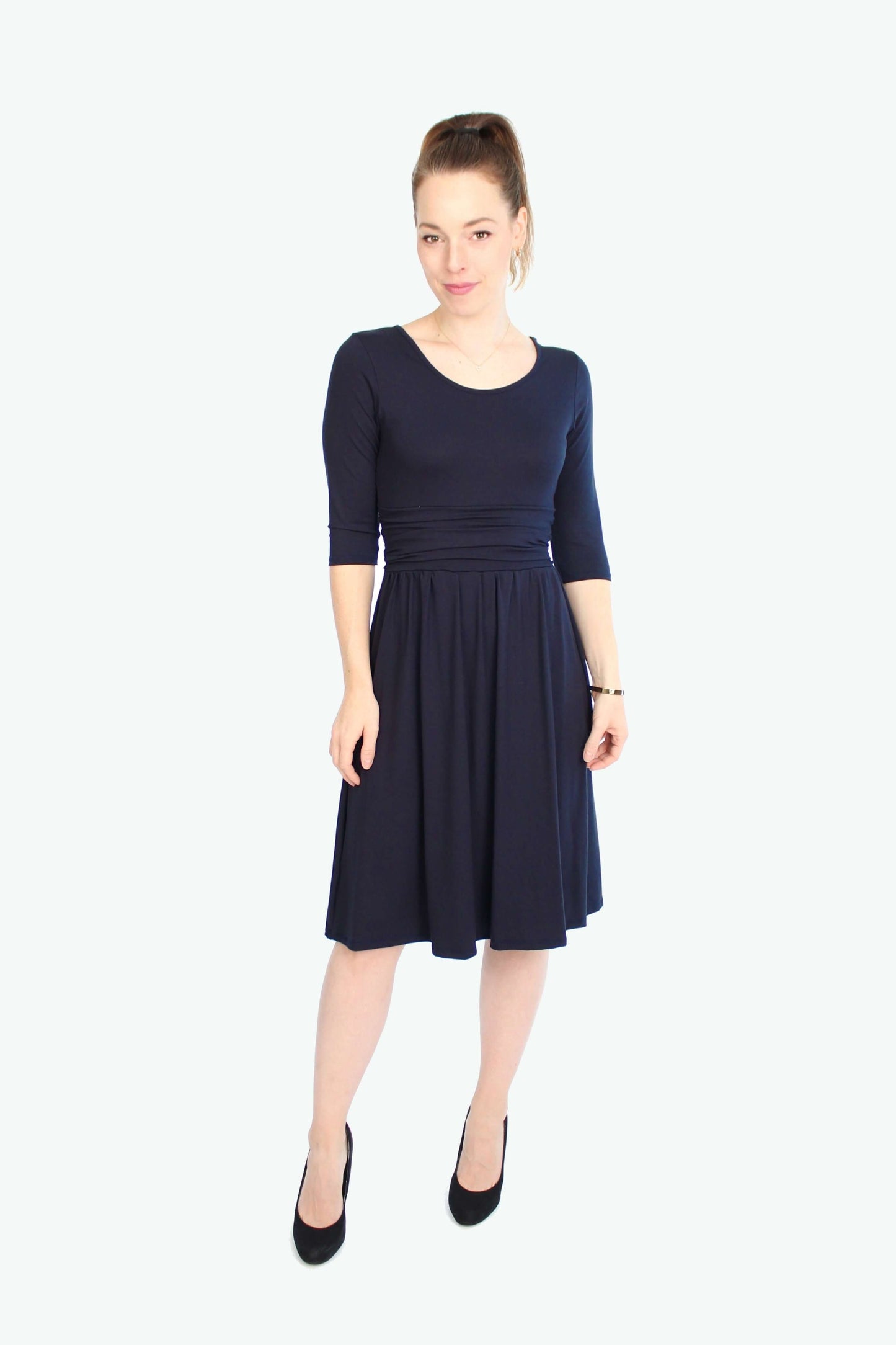 Elegantes Jerseykleid in dunkelblau