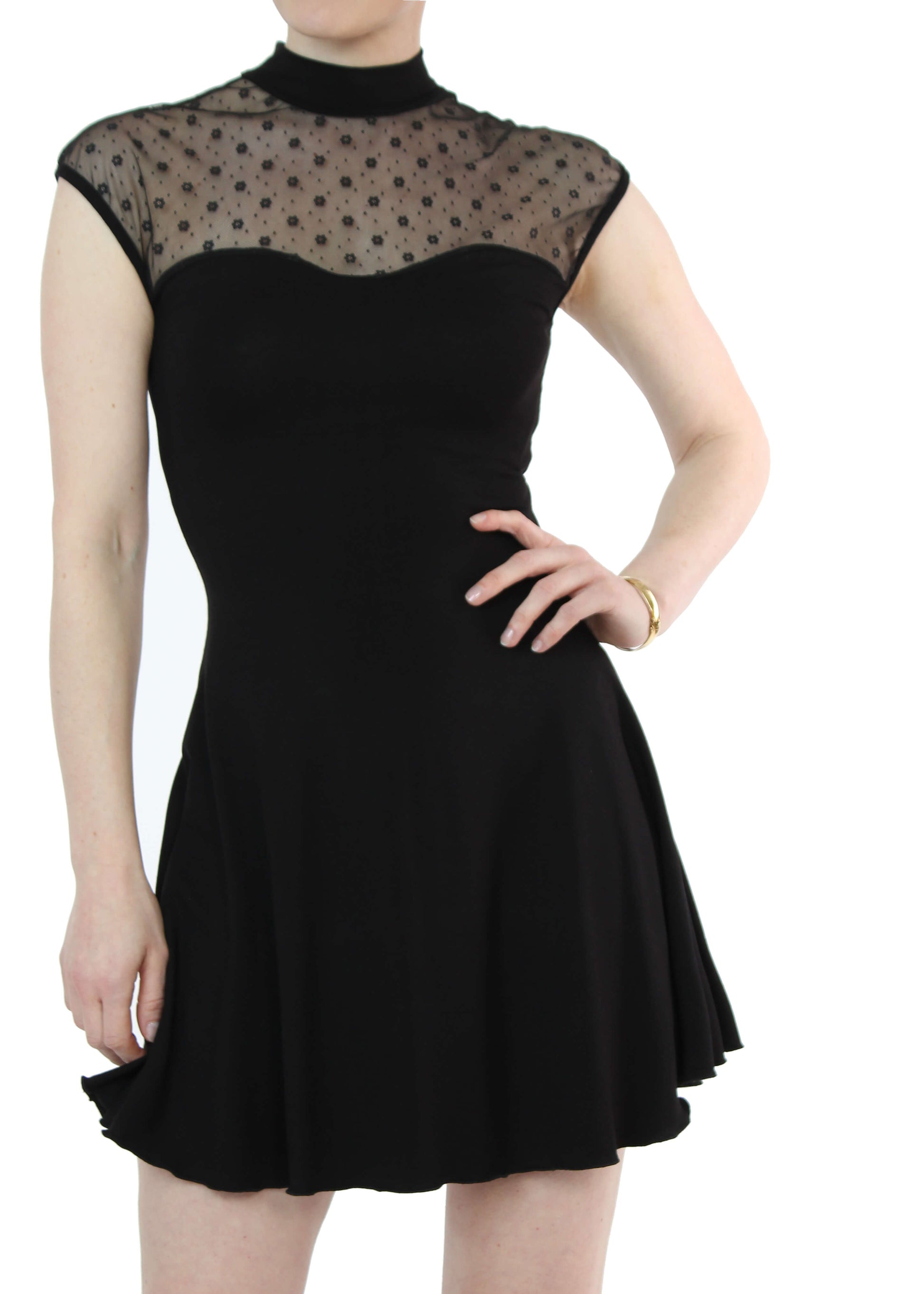 Elegantes, kurzes Minikleid in schwarz mit Blümchen Tüll und Stehkragen von LA.LUKA Berlin.