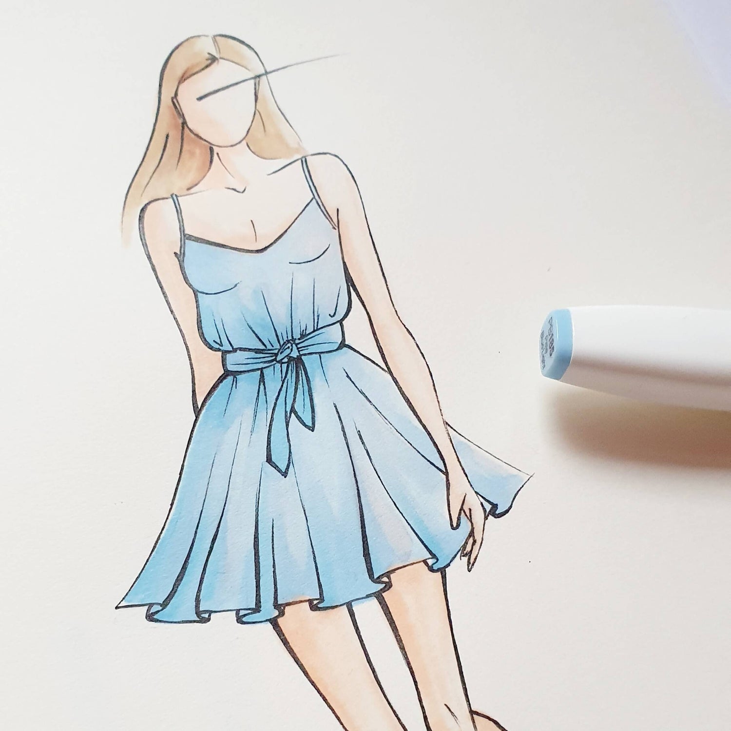Modeillustration von einem Minikleid in hellblau von LA.LUKA Berlin