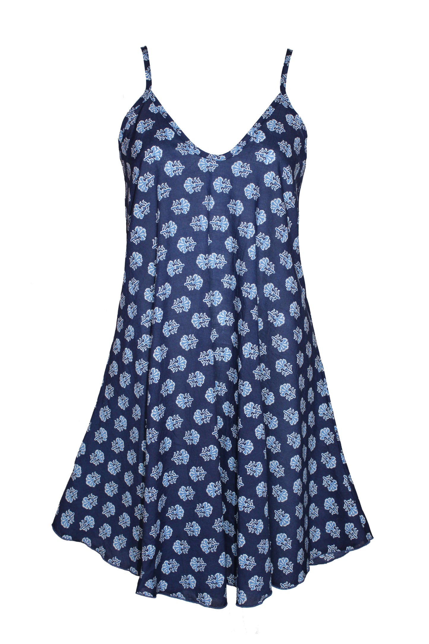 Dunkelblaues, lockeres Sommerkleid mit Blumenmuster und Spaghetti-Träger in Minilänge. 